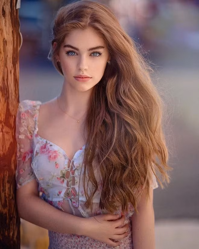 Jade Weber hiện đã lọt vào “mắt xanh” của nhiều thương hiệu lớn trên thế giới và ghi danh trên khắp các ấn phẩm đặc biệt.