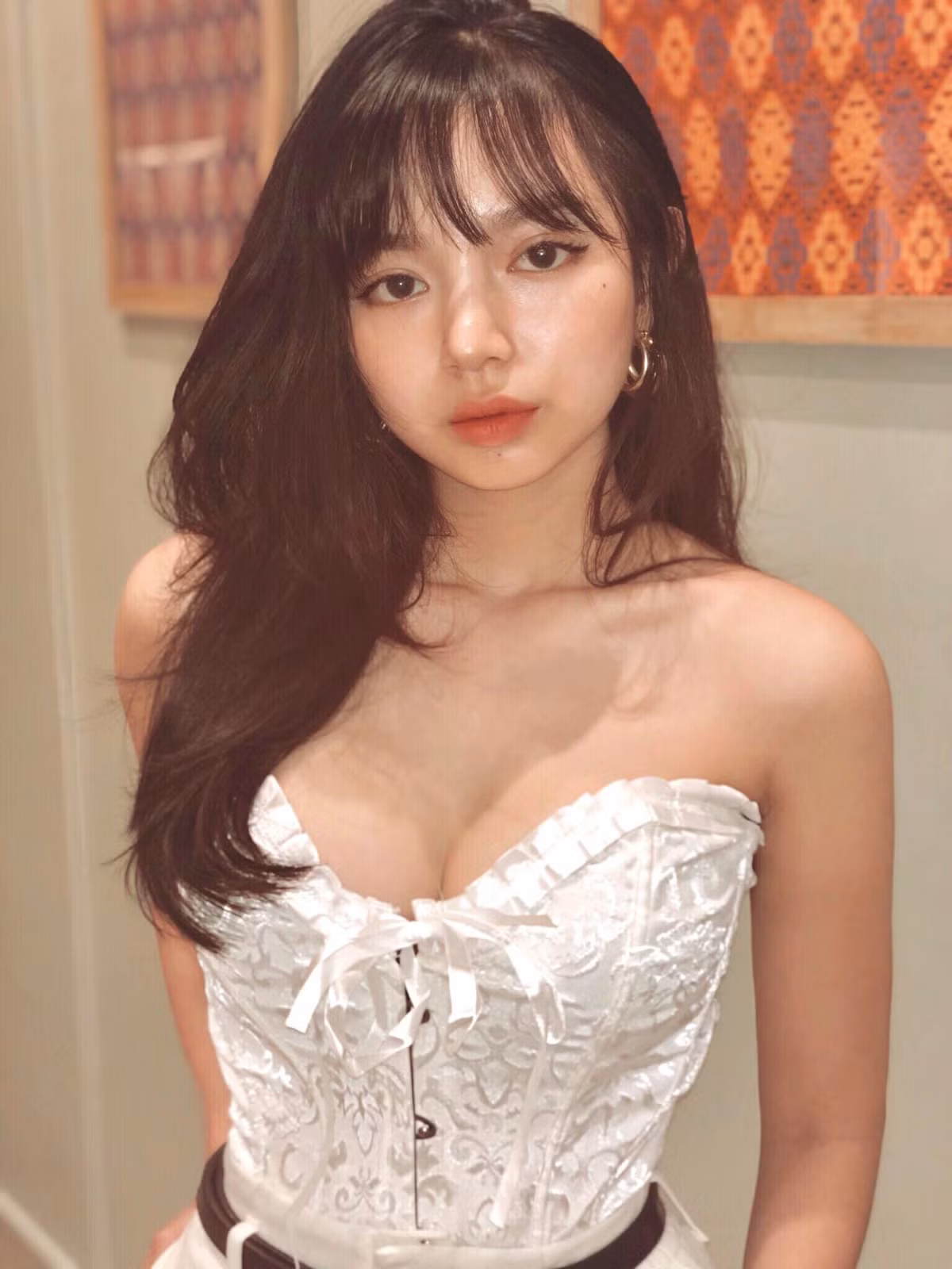 Với công việc của một streamer và mẫu ảnh, Kim Chi có những khó khăn và vất vả nhất định. Tuy nhiên, vì là đam mê nên cho đến giờ cô nàng vẫn cố gắng theo đuổi.