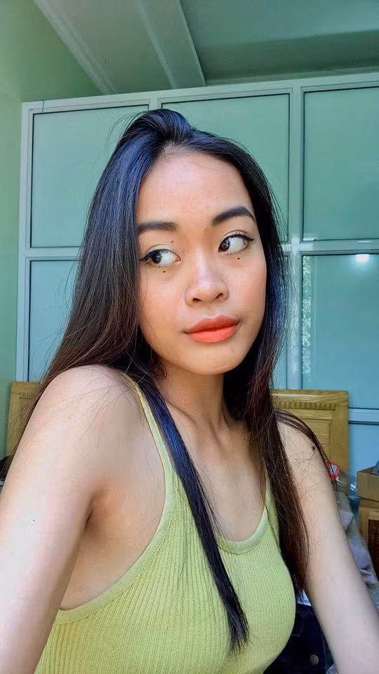Sở hữu chiều cao lý tưởng cùng làn da nâu, vẻ bề ngoài của Duyên khiến nhiều người lầm tưởng là con lai.