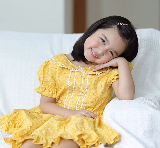 Zia chính là bản sao của nữ diễn viên Marian với đôi mắt đen láy, to tròn, làn da trắng không tì vết cùng đôi má bầu bĩnh.