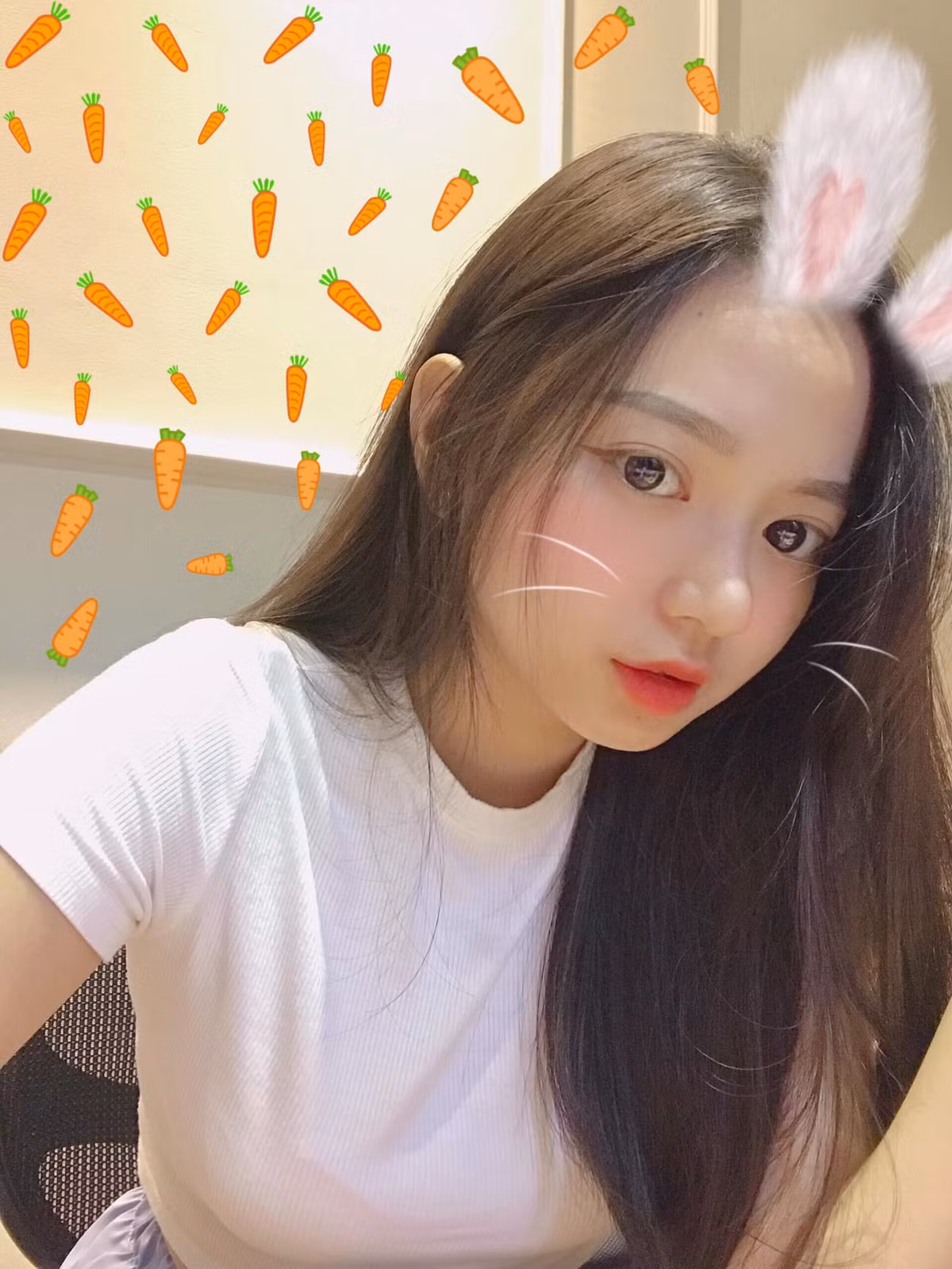 Cô gái trẻ từng cho biết bản thân theo đuổi phong cách gợi cảm, luôn thích chơi ngông và nổi loạn.