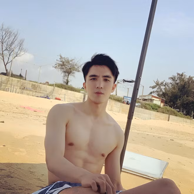 Thậm chí, Ngô Đại Vỹ còn lọt vào danh sách bình chọn 30 gương mặt xuất sắc nhất dưới 30 tuổi của tạp chí danh tiếng Forbes từ năm 2017.