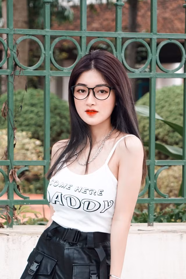 Trong thời gian sắp tới, Hiền Dịu mong muốn đẩy mạnh hình ảnh bản thân, phát triển xa hơn nữa trên con đường nghệ thuật.