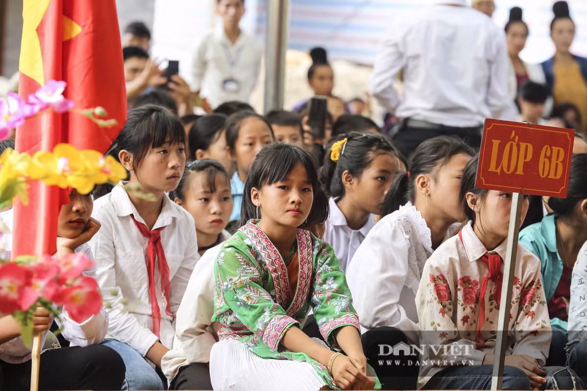 Có thể thấy, nhờ có các chủ trương, chính sách đúng đắn của Đảng và Nhà nước, các em học sinh người dân tộc thiểu số tại xã nghèo vùng cao Long Hẹ đã được học tập trong môi trường giáo dục khang trang, hiện đại và an toàn. Để rồi mai này, ước mơ vươn lên, thoát khỏi đói nghèo tại mái ấm Long Hẹ sẽ trở thành hiện thực.
