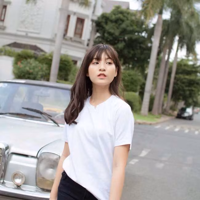 Với gương mặt xinh đẹp hút fans, Thảo Tâm thường được mời làm mẫu ảnh cho các bộ sưu tập thời trang.