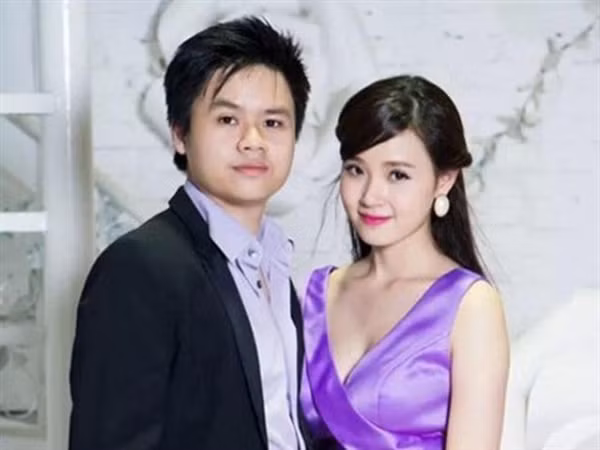 Trước khi tổ chức lễ đính hôn, chàng thiếu gia Sài thành từng có mối tình đẹp với hot girl Midu. Phan Thành và Midu từng được xem là đôi "tiên đồng ngọc nữ" với 7 năm bên nhau.