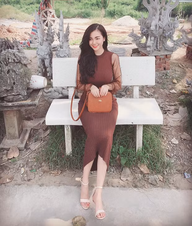 Rất nhiều bình luận đã khen ngợi nhan sắc, và đặc biệt là sự nóng bỏng từ vóc dáng của hot girl Việt này.