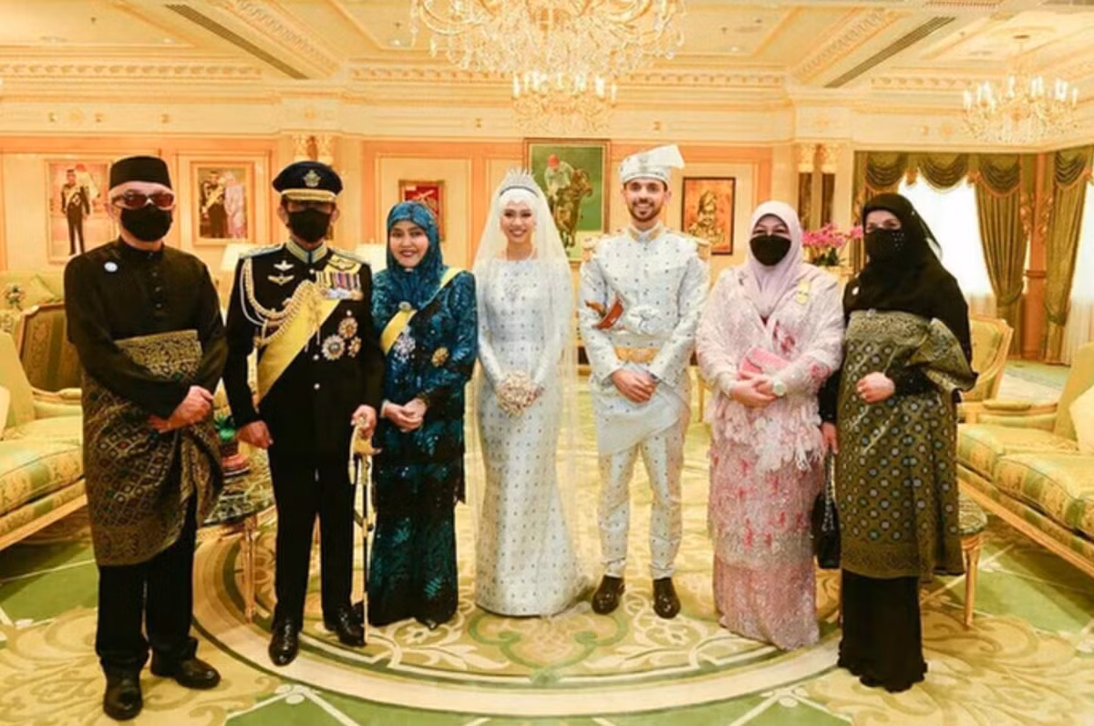 Dam cuoi 10 ngay phu day vang va kim cuong cua Cong chua Brunei-Hinh-5