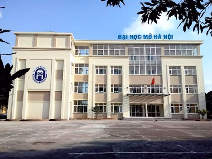  Trường ĐH Mở Hà Nội cũng quyết định mở cửa đón sinh viên từ ngày 14/2 tới.