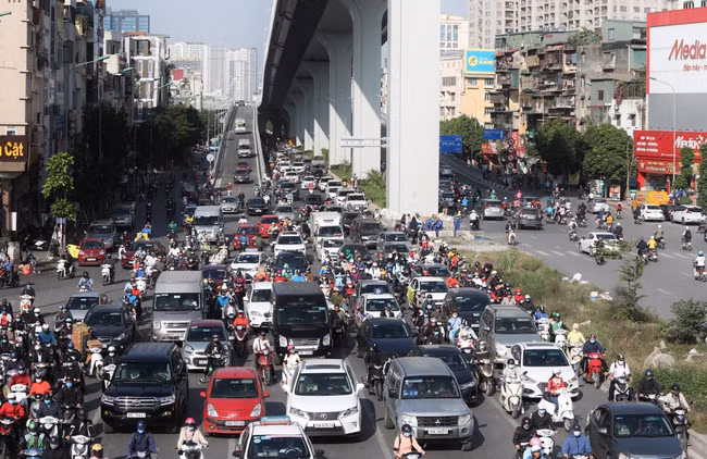 Tranh cai viec tach Luat giao thong duong bo, co quan nao quan ly day lai xe