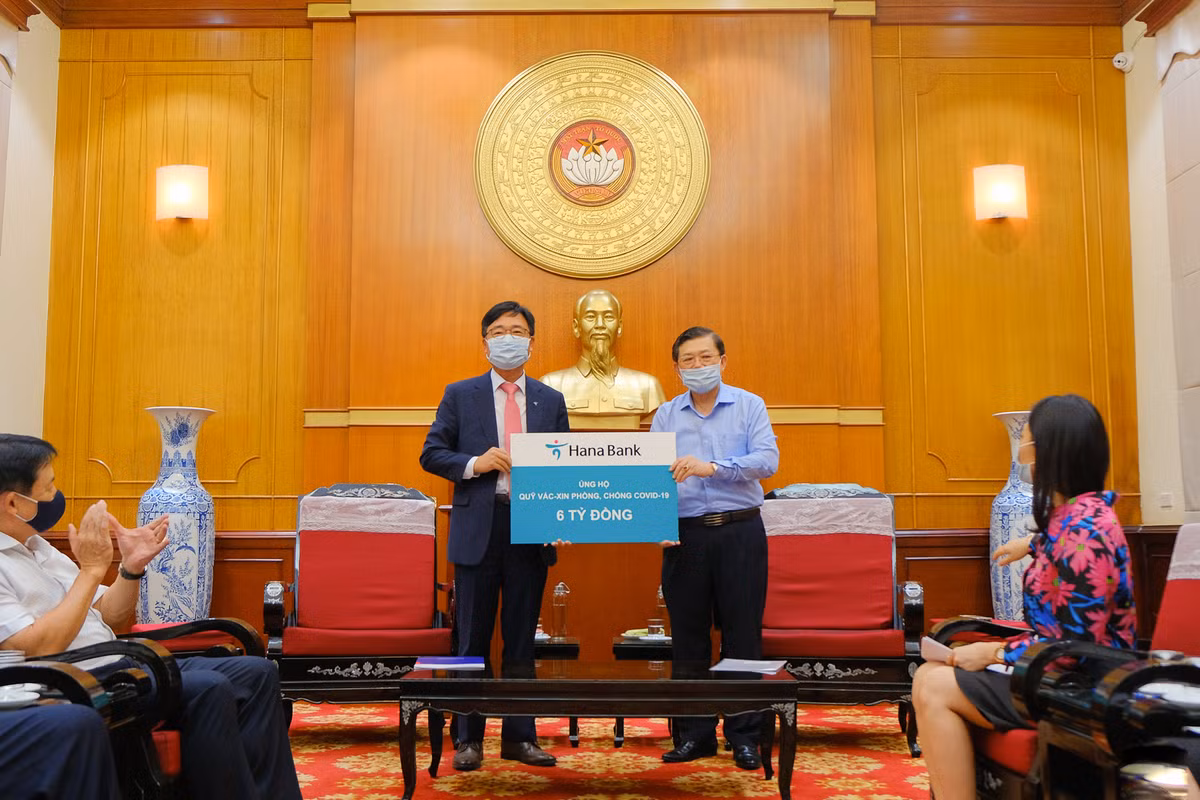 Hana Bank ung ho Quy Vac-xin phong, chong Covid-19-Hinh-2