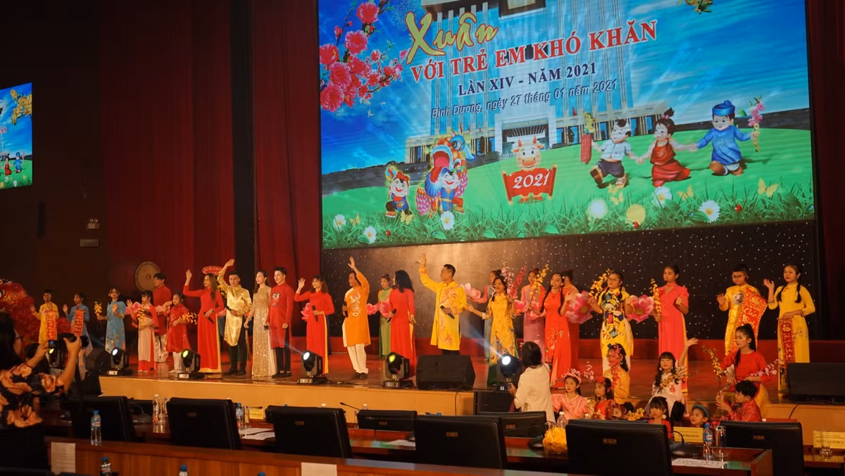 Tan Hiep Phat chung tay mang Xuan yeu thuong den hang ngan tre em kho khan tinh Binh Duong-Hinh-2