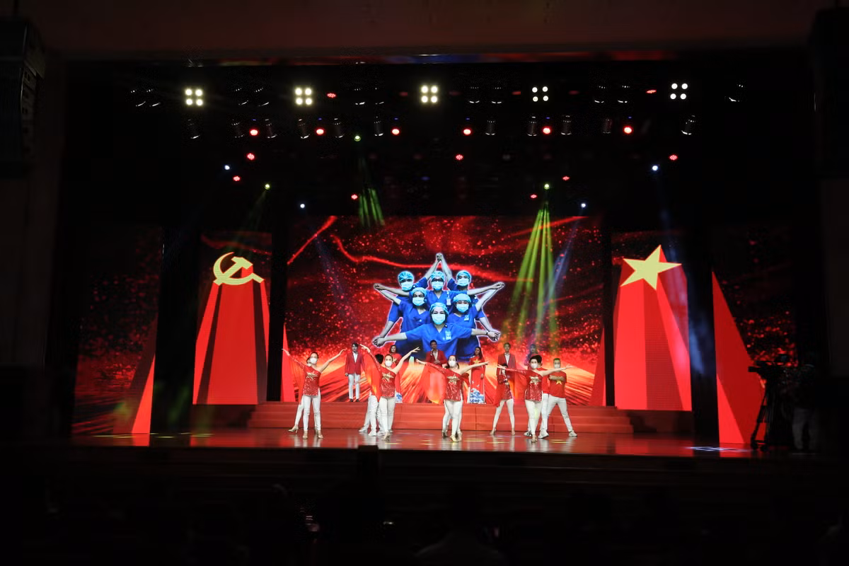 Sun Group ung ho thanh pho Ha Noi 55 ty mua vac-xin phong chong Covid-19