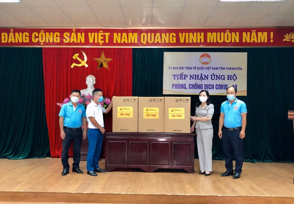 T&T Group tang 50.000 bo kit xet nghiem nhanh cho Thanh Hoa va Kien Giang-Hinh-2