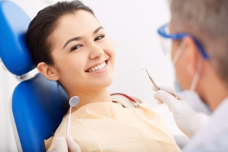 Răng khôn còn gọi là răng số 8, răng cùng, răng cấm bản chất, răng hàm lớn thứ ba. Ảnh: hellobacsi.