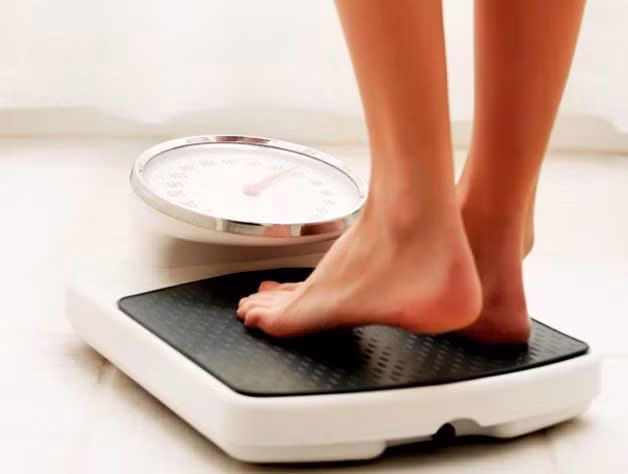 Duy trì cân nặng khỏe mạnh có thể làm giảm nguy cơ mắc các loại ung thư khác nhau, bao gồm ung thư vú, tuyến tiền liệt, phổi, đại tràng và thận. Ảnh: indiatvnews.