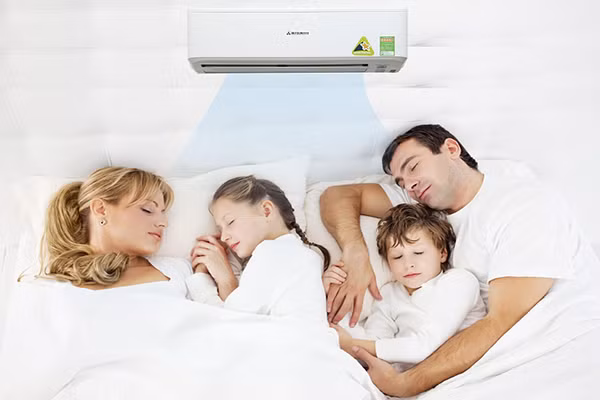 Nhiệt độ chênh lệch giữa phòng điều hòa so với bên ngoài được khuyến khích thấp hơn hoặc cao nhất là khoảng 8 – 10 độ C. Ảnh: blogspot.