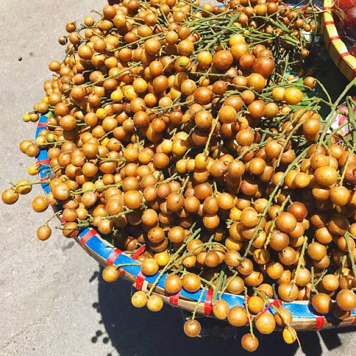 Nếu không có đường phèn, bạn có thể sử dụng đường cát trắng để thay thế. Ảnh: googleusercontent.