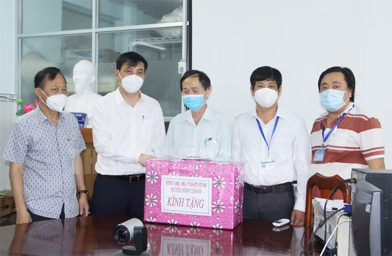 Dấu ấn Phó Chủ tịch TP HCM Lê Hòa Bình trước khi gặp nạn - Hình 7 Dau an Pho Chu tich TP HCM Le Hoa Binh truoc khi gap nan-Hinh-7