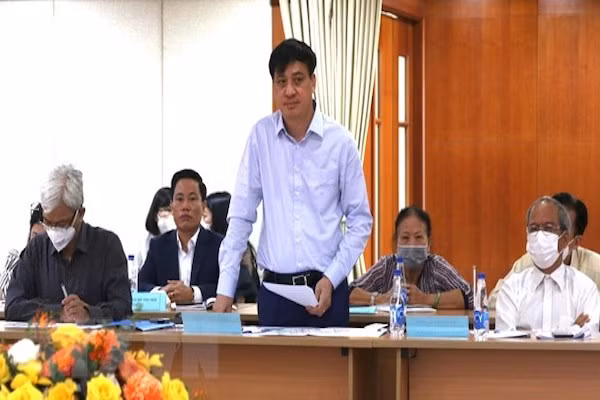Dấu ấn Phó Chủ tịch TP HCM Lê Hòa Bình trước khi gặp nạn - Hình 19 Dau an Pho Chu tich TP HCM Le Hoa Binh truoc khi gap nan-Hinh-19