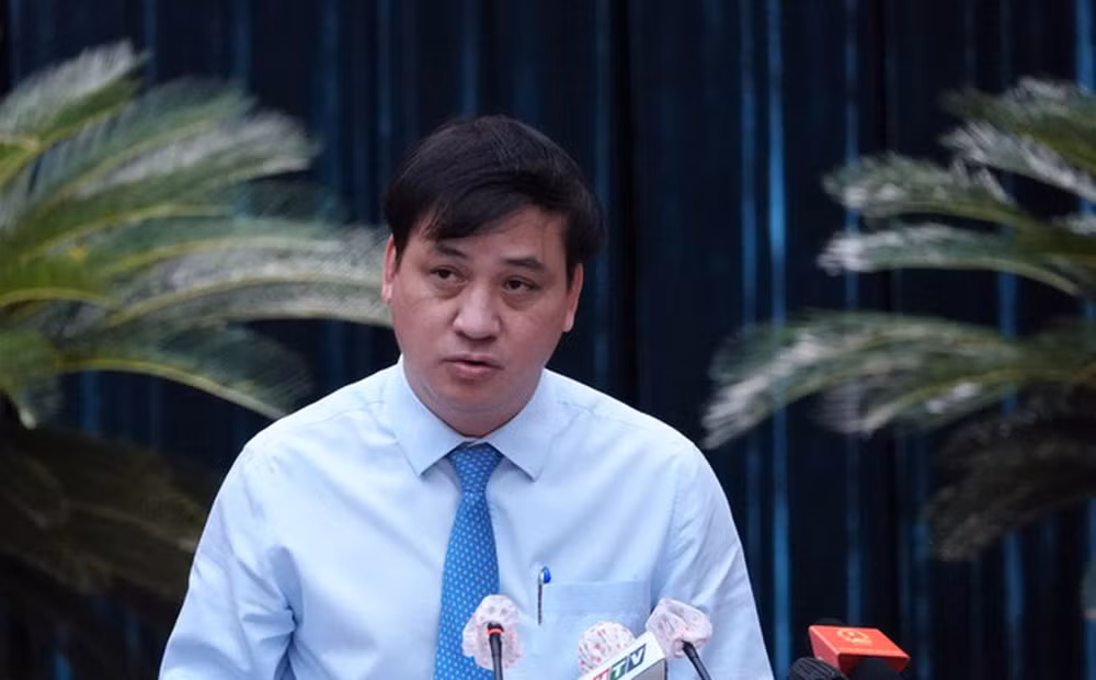 Dấu ấn Phó Chủ tịch TP HCM Lê Hòa Bình trước khi gặp nạn - Hình 13 Dau an Pho Chu tich TP HCM Le Hoa Binh truoc khi gap nan-Hinh-13