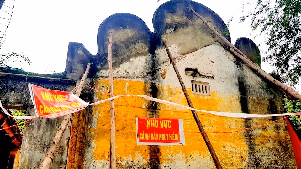 Ông Trần Văn Huy – Chủ tịch UBND xã Phúc Thành cho biết, xã cũng đã có văn bản để trùng tu di tích chùa Cảnh Linh. “Chùa xuống cấp từ cơn bão số 7”, ông Huy nói.