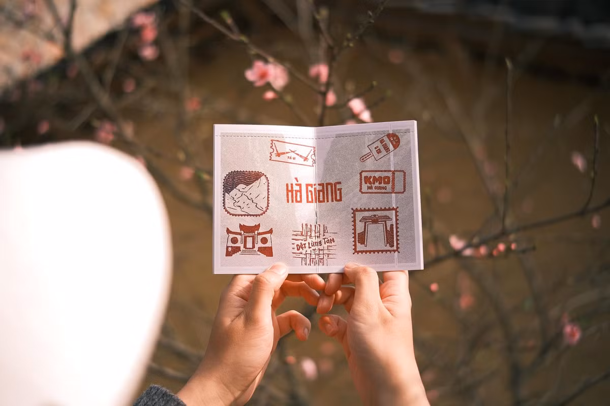 Mỗi thời khắc của mùa xuân được khắc họa rõ nét trên từng lối đi, từng cung đường khám phá Hà Giang. Đây là thời điểm đẹp nhất để du khách khám phá vùng đất này. Ảnh Bùi Quang Thụy