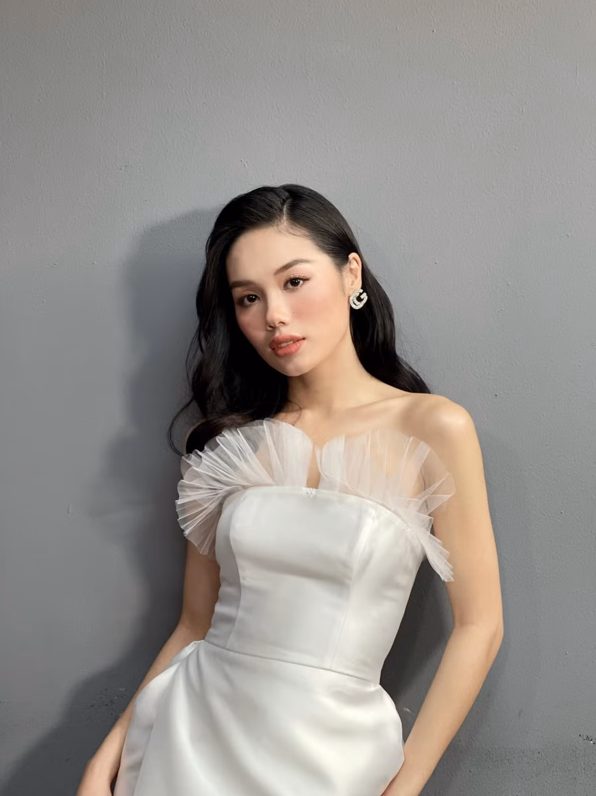 Trước đó, cô gái sinh năm 1995 từng có kinh nghiệm làm người mẫu ảnh, chụp lookbook.
