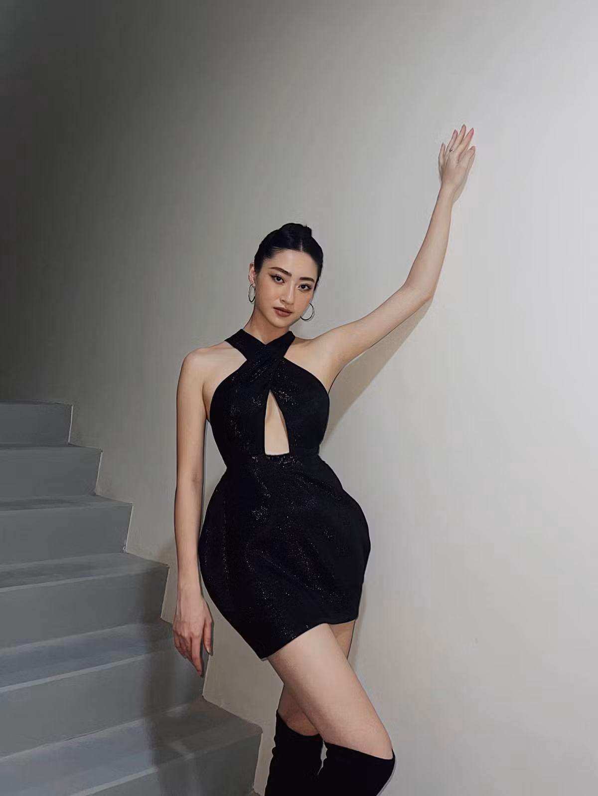 Cô từng đại diện Việt Nam tham gia cuộc thi Hoa hậu Thế giới 2019, lọt Top 12 chung cuộc. Ngoài ra, người đẹp cũng giành vị trí thứ 2 ở phần thi Top Model và ghi tên mình vào Top 10 phần thi Beauty with a Purpose - Hoa hậu Nhân ái.