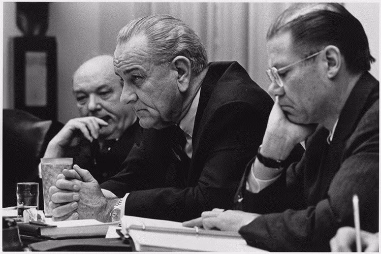 Chưa dừng ở lại đó, chỉ trong hai năm liên tiếp 1968-1969, hai đời Tổng thống Mỹ Lyndon B. Johnson và Richard Nixon đều lên kế hoạch tấn công phủ đầu hạt nhân Triều Tiên từ những vụ khiêu khích của Bình Nhưỡng, khi sức nóng của Chiến tranh Lạnh đang lên đỉnh điểm. Nguồn ảnh: The Washington Times.