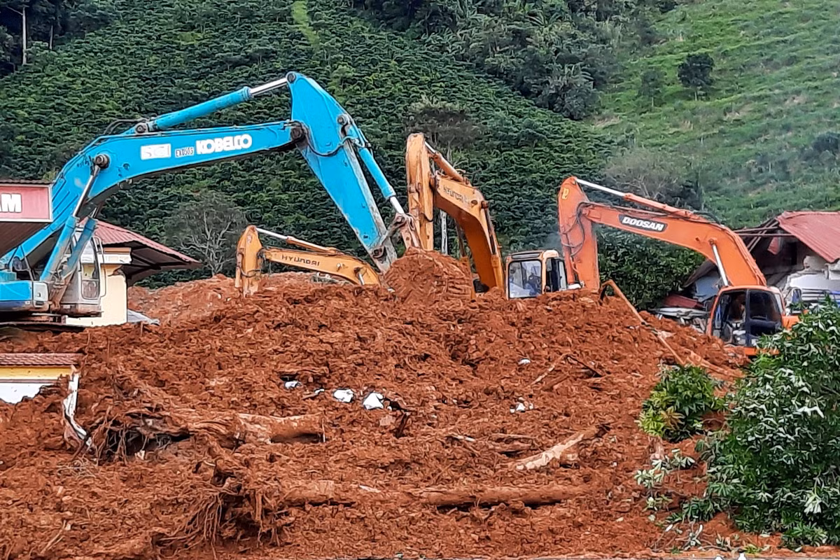 22 can bo, chien si o Huong Hoa mat tich: Dem kinh hoang o doan 337