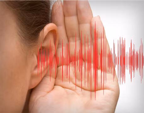 Khả năng đặc biệt này khiến Mitchell cảm thấy khốn khổ thay vì vui sướng. Nguyên do là cô cảm thấy như bị "tra tấn" khi luôn nghe thấy những âm thanh mà người thường không nghe thấy như tiếng nhãn cầu di chuyển của nhãn cầu trong mắt, nhịp tim đập...