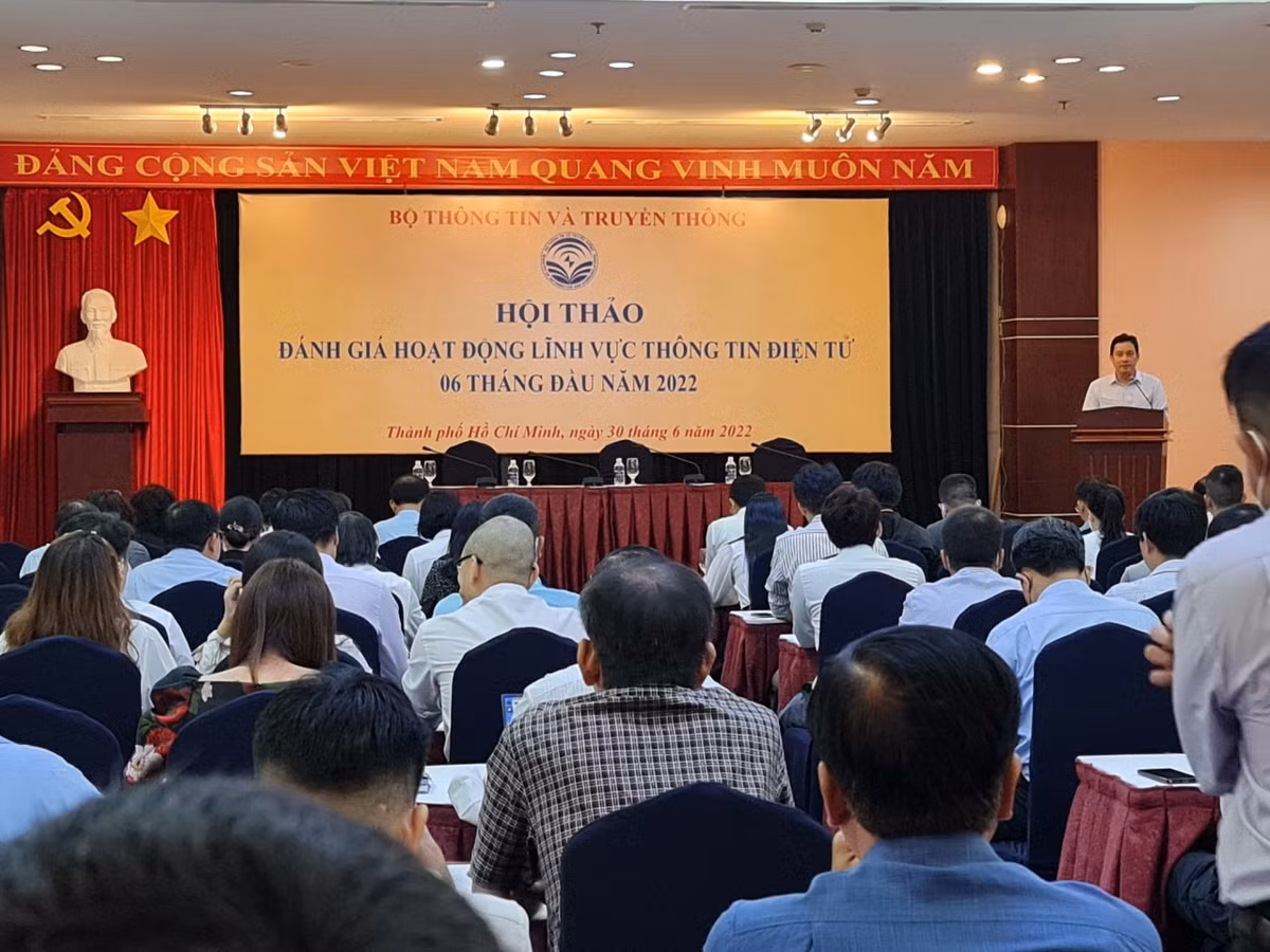 Xu phat nghiem tinh trang “bao hoa” tap chi, trang thong tin dien tu tong hop