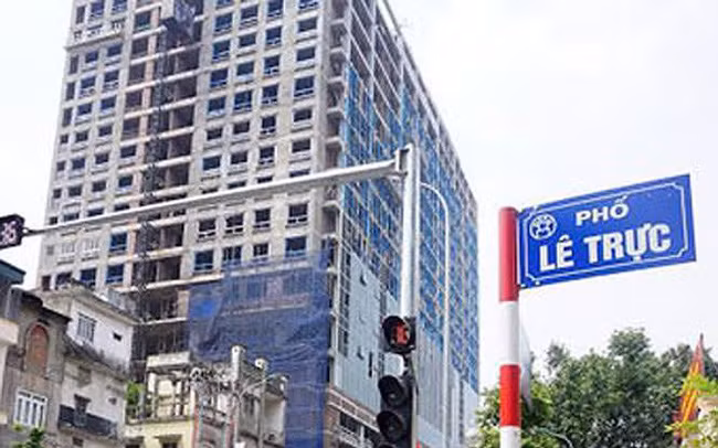 Ha Noi beu ten loat chung cu, cao oc vi pham trat tu xay dung-Hinh-2