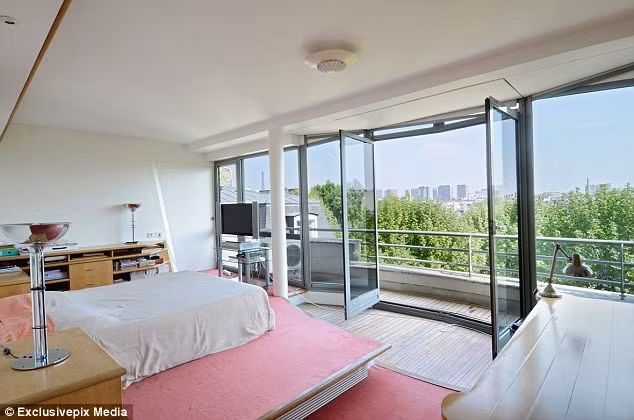 Một phòng ngủ khác có view tuyệt đẹp.
