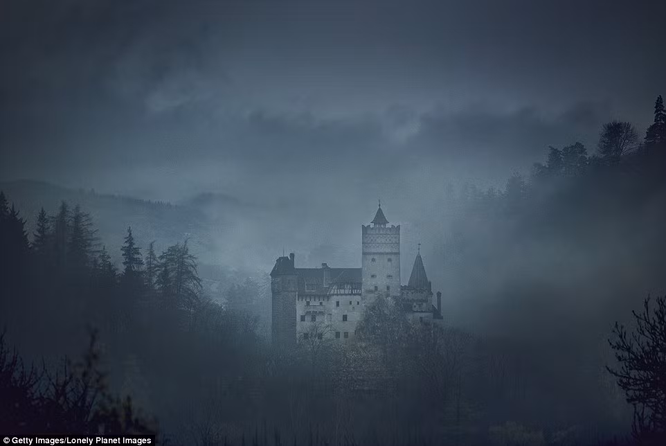 Ngày 31 tháng 10 tới, đêm Halloween nó sẽ dón 2 vị khách qua đêm lần đầu tiên trong mấy chục năm qua.