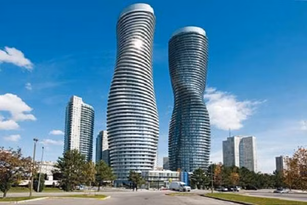 Tòa nhà này được xem là một địa điểm du lịch hấp dẫn của thành phố Toronto. 