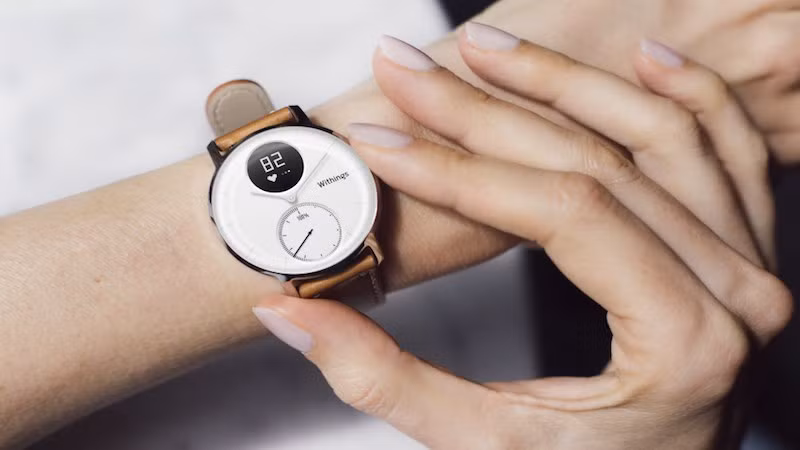Một phiên bản đặc biệt của dòng đồng hồ Withings Steel HR vừa được Nokia trình làng khiến nhiều người bất ngờ. Công ty Phần Lan tin rằng sản phẩm này là một món quà tuyệt vời cho những người mê sản phẩm đồng hồ thông minh.