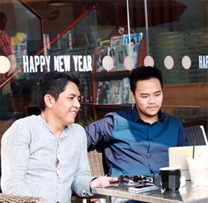 Ông xã Trang Nhung cũng đảm nhận vai trò đạo diễn những dự án phim số vốn đầu tư khủng với sự xuất hiện của Hoài Linh, Thái Hòa, Hari Won … Ảnh: 2sao.