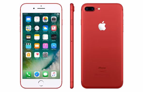 iPhone 7 Plus mang lại sự khác biệt với camera kép, cho phép chụp chân dung với khả năng xóa phông theo phong cách máy ảnh DSLR. Ngoài các thông số giống với iPhone 7, iPhone 7 Plus sở hữu màn hình lớn hơn – 5,5 inch, nguồn pin lớn hơn – 2.900mAh, RAM 3GB và hệ thống camera kép.