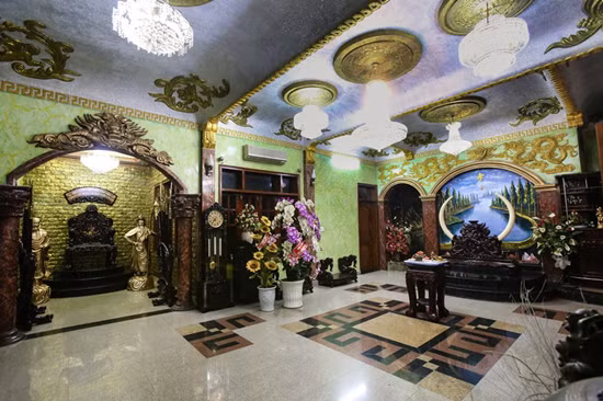 Style nhà cửa “tắc kè hoa” của ca sĩ Ngọc Sơn bị đồn sắp lấy vợ ở tuổi 49 - Hình 4 Style nha cua “tac ke hoa” cua ca si Ngoc Son bi don sap lay vo o tuoi 49-Hinh-4