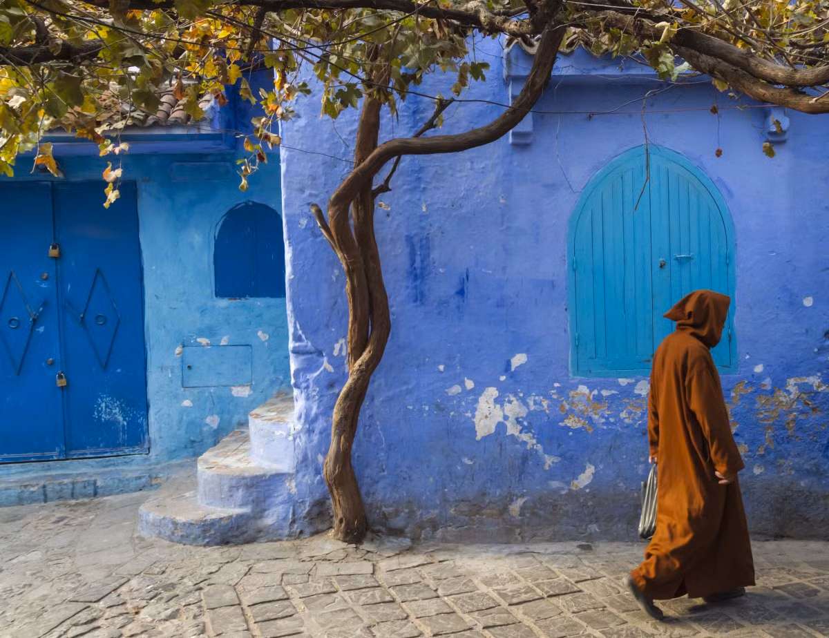 Truyền thống này lan đến nhiều nơi khác, như Safed tại Israel. Tuy nhiên, chỉ ở thành phố Chefchaouen là đồng bộ nhất.