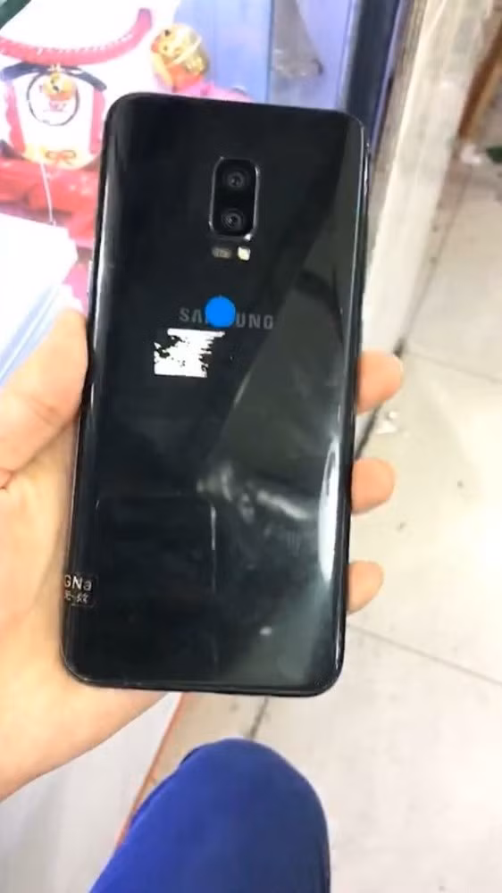 Mặt lưng Galaxy Note 8: cảm biến vân tay ở đâu? Mat lung Galaxy Note 8: cam bien van tay o dau?