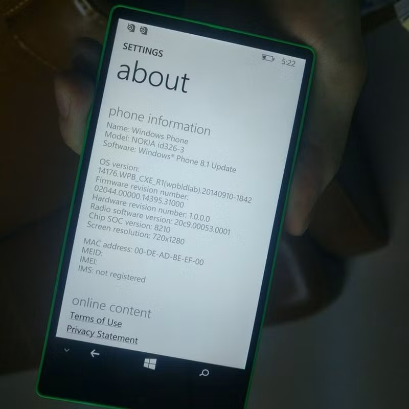 Thông số của máy được miêu tả khá chi tiết, thiết bị này mang tên mã Nokia id326-3 và chạy hệ điều hành Windows Phone 8.1. Tuy nhiên, có thông tin rằng thiết bị này ban đầu được lên kế hoạch nằm trong dòng Nokia X chạy Android, nhưng sau đó đã được chuyển sang chạy Windows Phone và rồi cuối cùng là… ngừng phát triển. Ảnh: windowscentral.