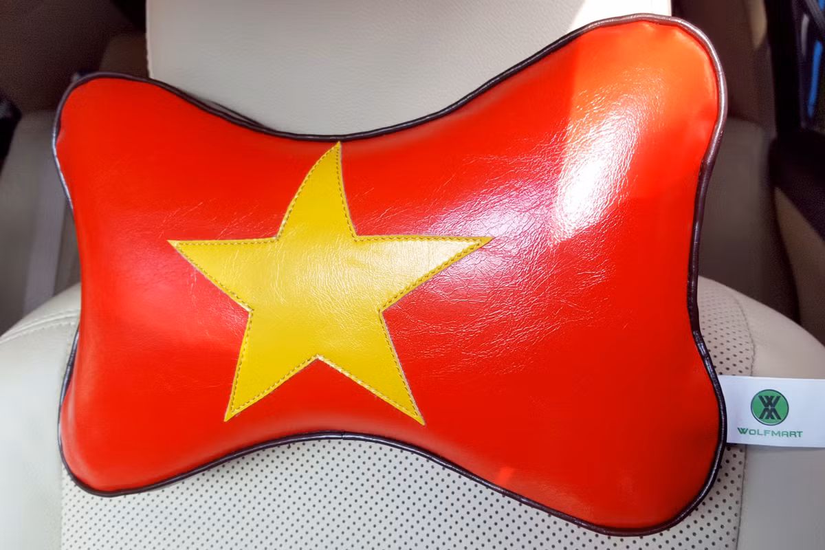 Khách hàng cần chi hơn 2 triệu đồng để sở hữu trọn bộ sản phẩm có 1-0-2 này.