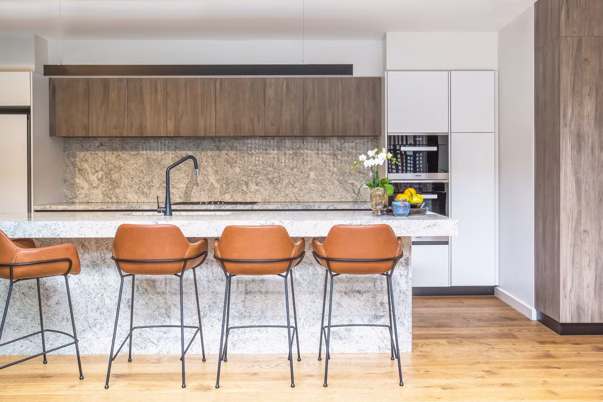 Chủ nhân của Kew East House là một gia đình đa thế hệ.