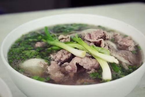 Giá trung bình 40.000-55.000 đồng/bát.