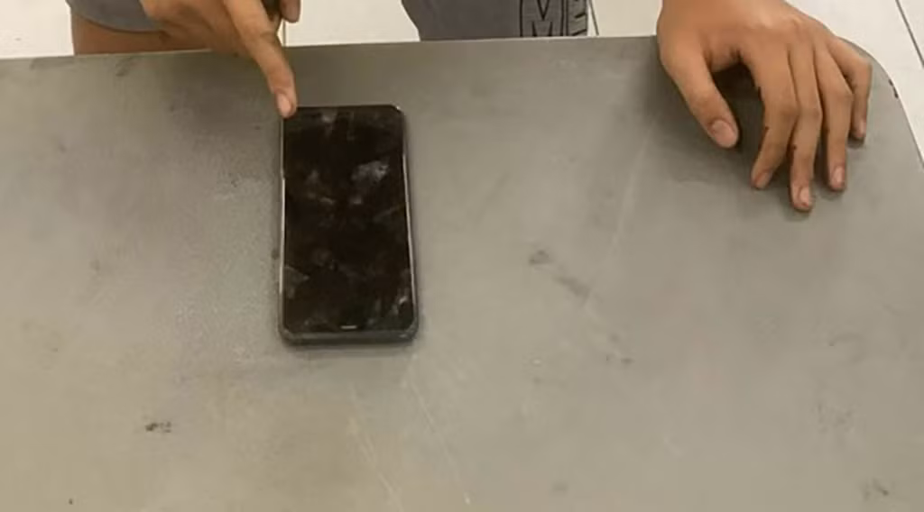 Cha cùng con trai 14 tuổi đi cướp đêm ở quận 12 - Hình 2 Cha cung con trai 14 tuoi di cuop dem o quan 12-Hinh-2