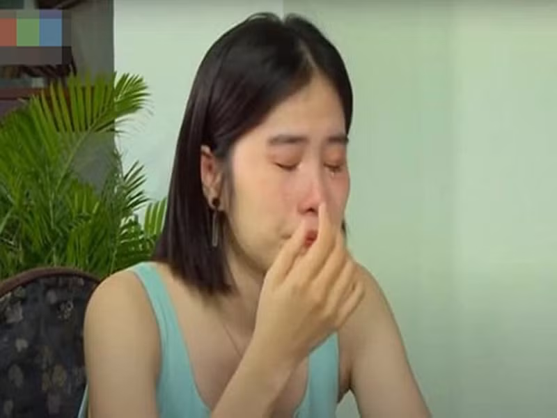 Theo Nam Em, cô luôn cảm thấy mắc nợ đàn ông. “Trong tình yêu, khi không còn yêu nữa sẽ chuyển sang hận nếu yêu nhiều", người đẹp bày tỏ. Ảnh: Dân Việt.