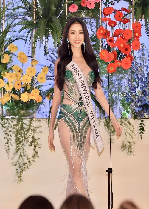 Bùi Quỳnh Hoa được khen về gu thời trang. Ảnh: Missosology.